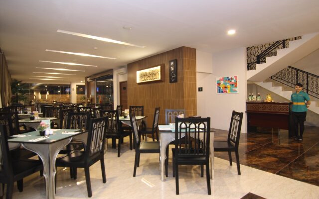 Grand Amira Hotel