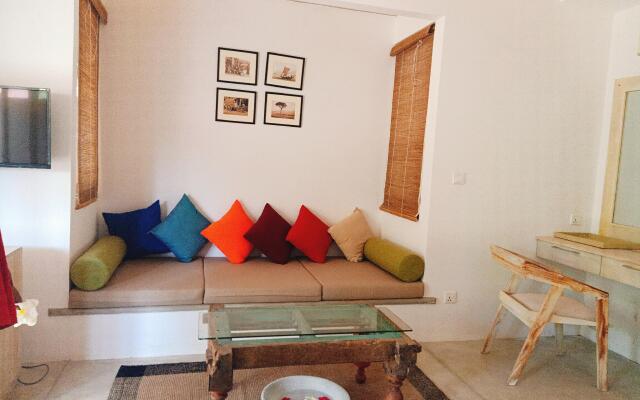 Hiru Resort and Kite Surfing