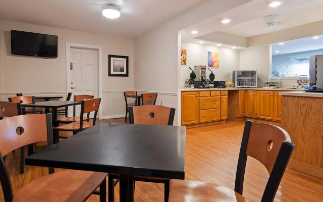 Best Western River Terrace