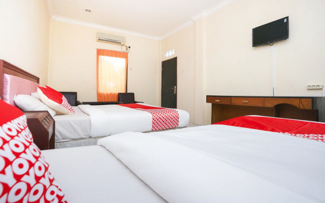 OYO 2003 Female Guest House