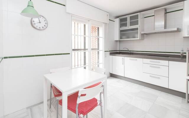 House with Garden & Pool in Malaga