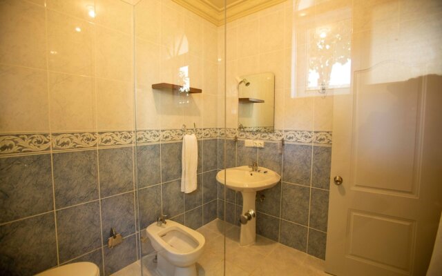 Private 6 Bedroom Villa Great for Parties