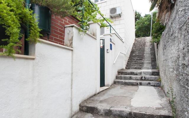 Apartments Miljak