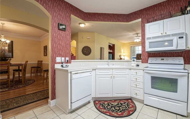 Exclusive Greenbriar Condo W/ Golf & Beach Shuttle Condo