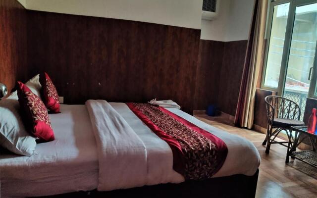 Bhagirathi Hotel in Tapovan By PerfectStyaz