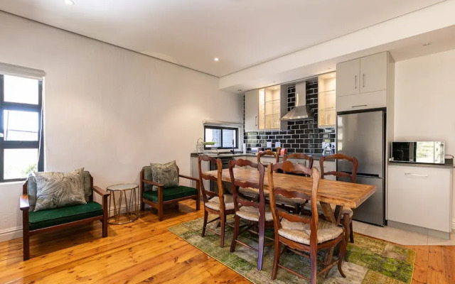 Bali and Eva Midlands