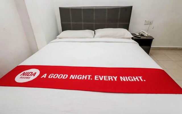 NIDA Rooms Ratchathewi Siam Orchid
