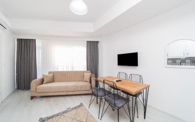 Modern and Comfortable Apartment in Muratpasa