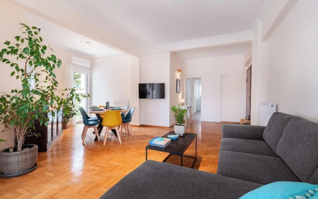 Edem Beach Apartment by Alimos Marina