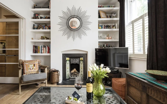 The Charming Golborne Escape- KBT