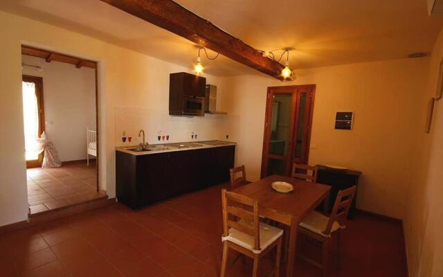 Villa con Piscina 10 Posti Letto, L'Oliveta Di Rivalto