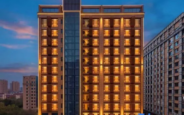 Yunshang Rezen Hotel (Guiyang Huaxi District Government Mingzhu Avenue Metro Station Branch) – Exterior – Guiyang