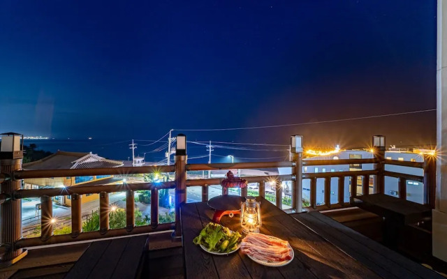 Gangneung Pension Sea and - Pet Friendly