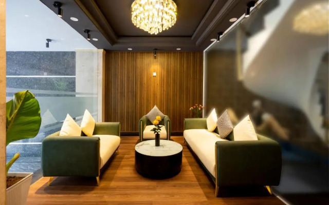 La Airport Tan Binh Hotel