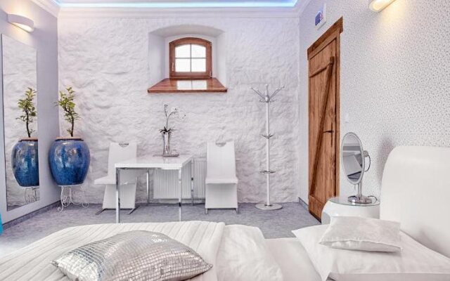 Żabi Dwór - Hotel, Restauracja, Spa
