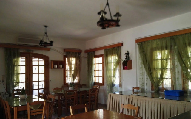Matala Dimitris Villas and Hotel