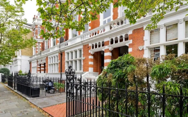Spacious 3-bedroom Apartment in Earls Court