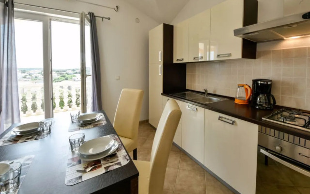 Apartment Milin Murter/Jezera 33994