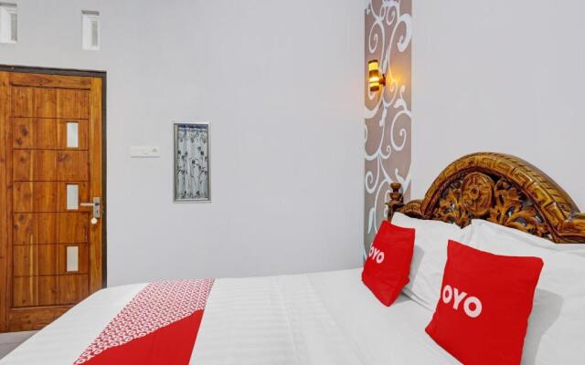 OYO 90687 Maharatu Homestay