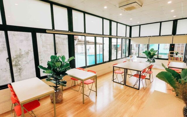 Le Plateau Hostel