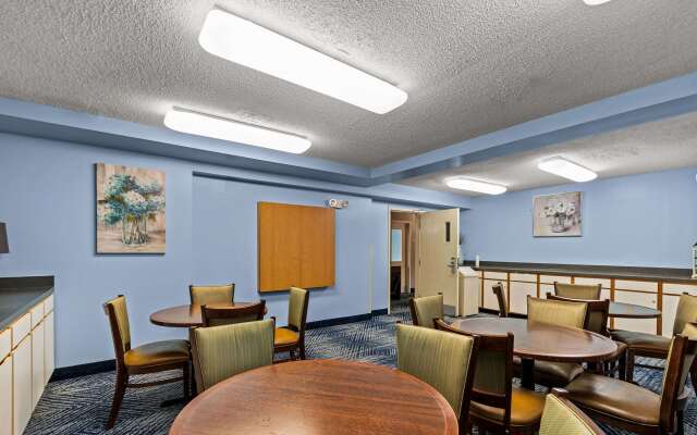 Suburban Studios Sterling - Washington Dulles