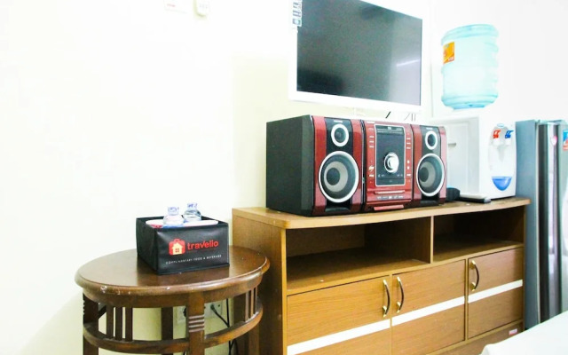 Simply Studio At Green Park View Apartment