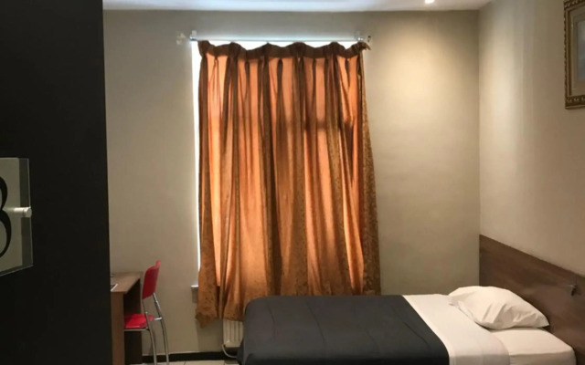 Royal Hotel