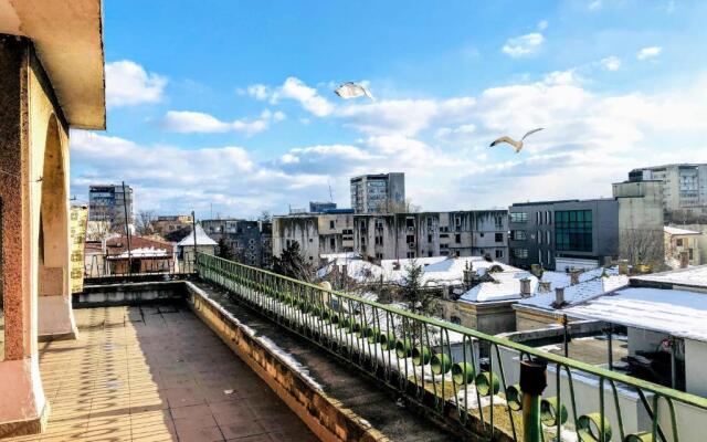 Lux Rooftop Studio w. Large 🌊 View Terrace