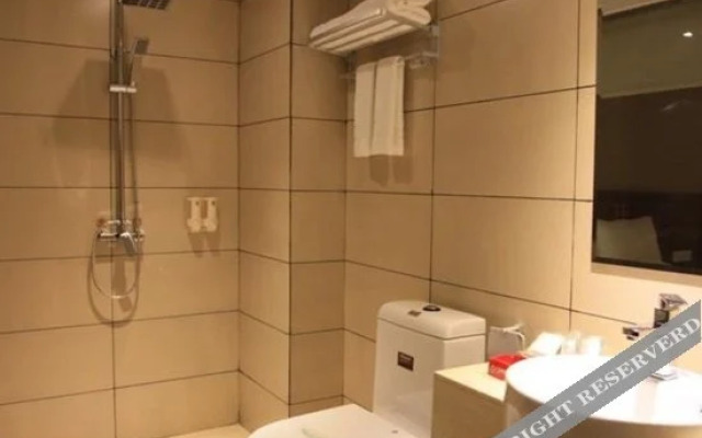 Huarui Traders Hotel