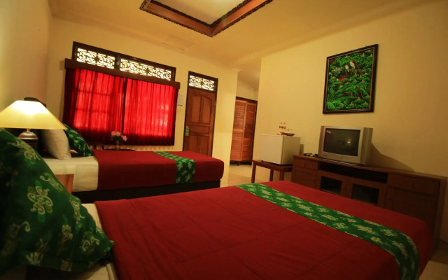Lovina Beach Hotel