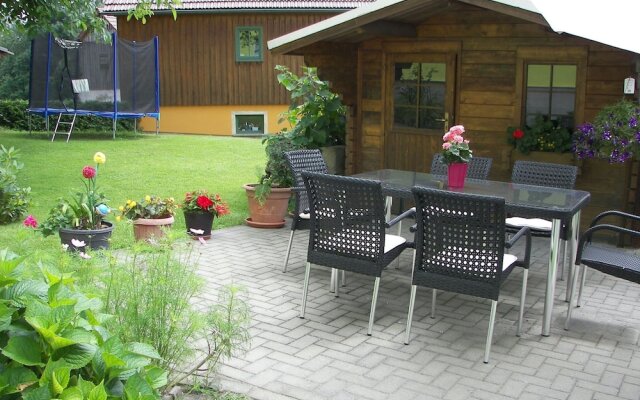 Apartment With Garden in Sebnitz