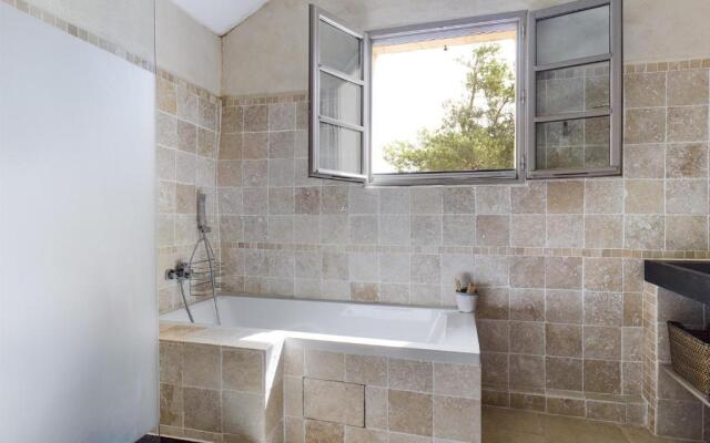 Maison Tarascon, 6 pièces, 8 personnes - FR-1-599-56