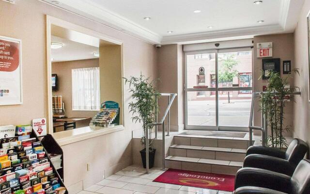 EconoLodge Downtown Toronto