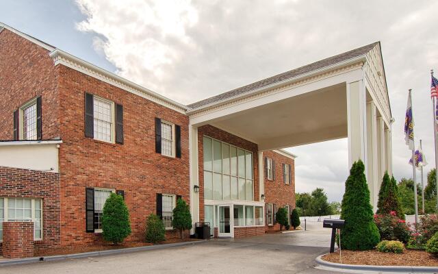 Best Western Hendersonville Inn