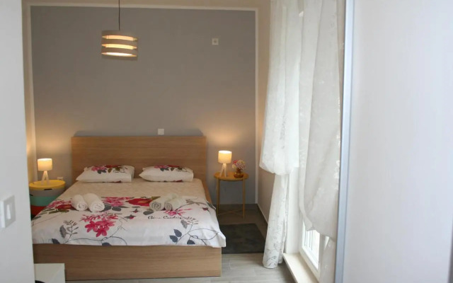 Room with garden