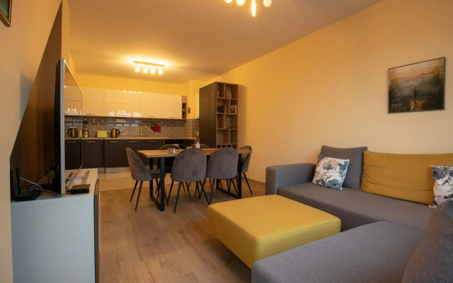 Apartment City View 2