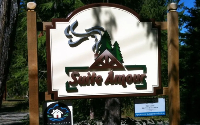 Suite Amour Hobby Farm and B & B