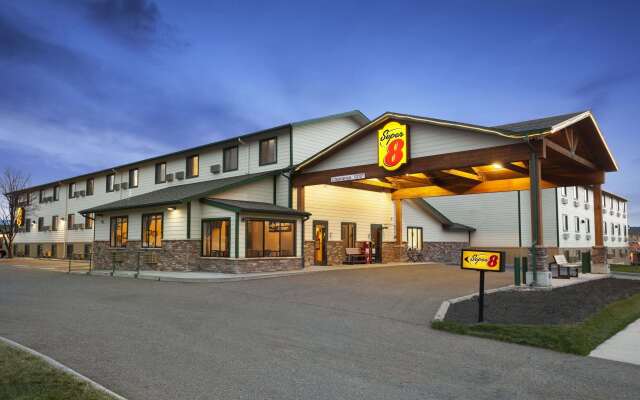 Super 8 by Wyndham Bozeman