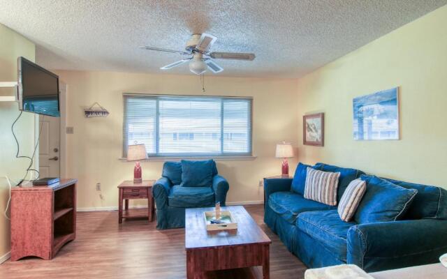 Courtyard #212 Condo