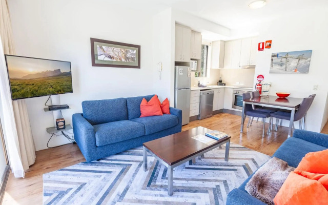 Lantern 1 Bedroom Balcony with Village and Mountain View