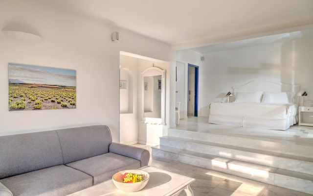 Vedema, a Luxury Collection Resort, Santorini