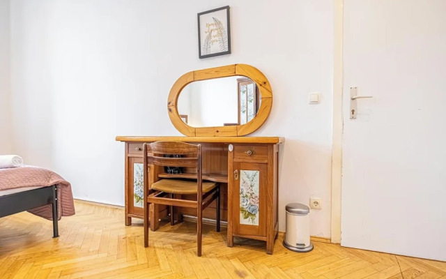 Cozy Room Near U6 Dresdner Subway Line