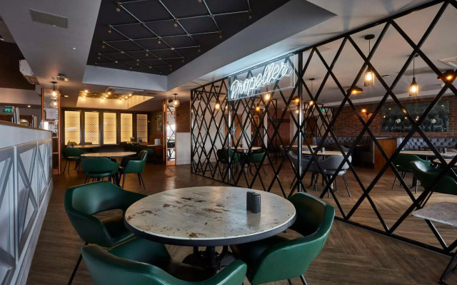 Hampton by Hilton Humberside Airport