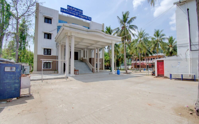 OYO 30435 Mahalashmi Park Hotel