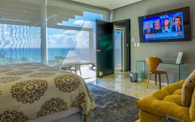 Elements Penthouse 24 3 Bedroom Condo by RedAwning