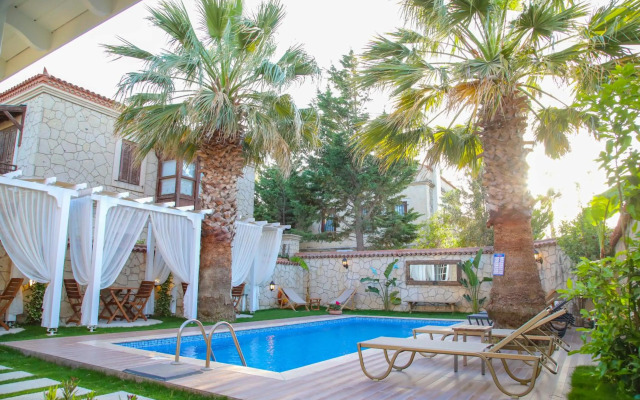 Alacati Balbadem Otel ( +13 ADULT ONLY)