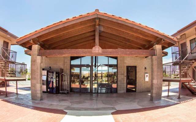 Quality Inn Benson I-10 Exit 304