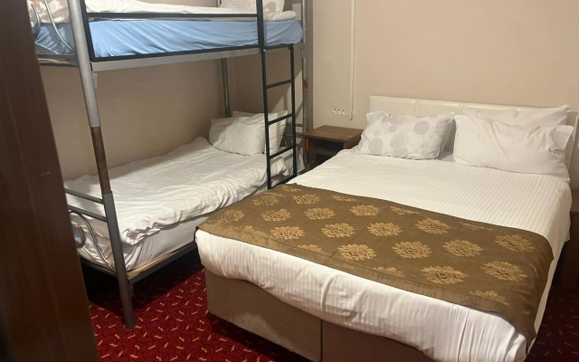 Istanbul Paris Hotel & Hostel