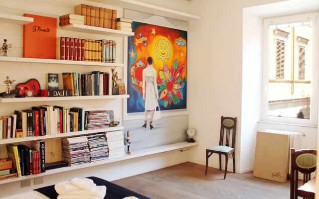 Trevi Fountain 2BR Apartment