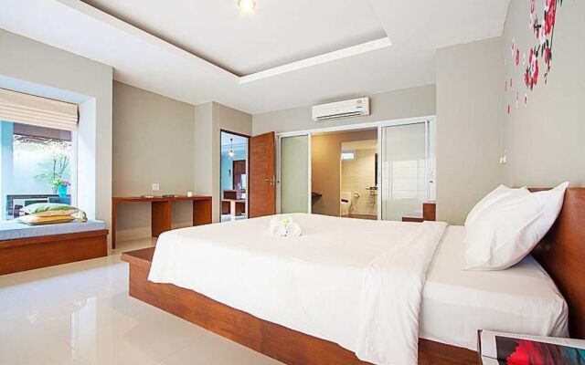 Moonscape Villa 101